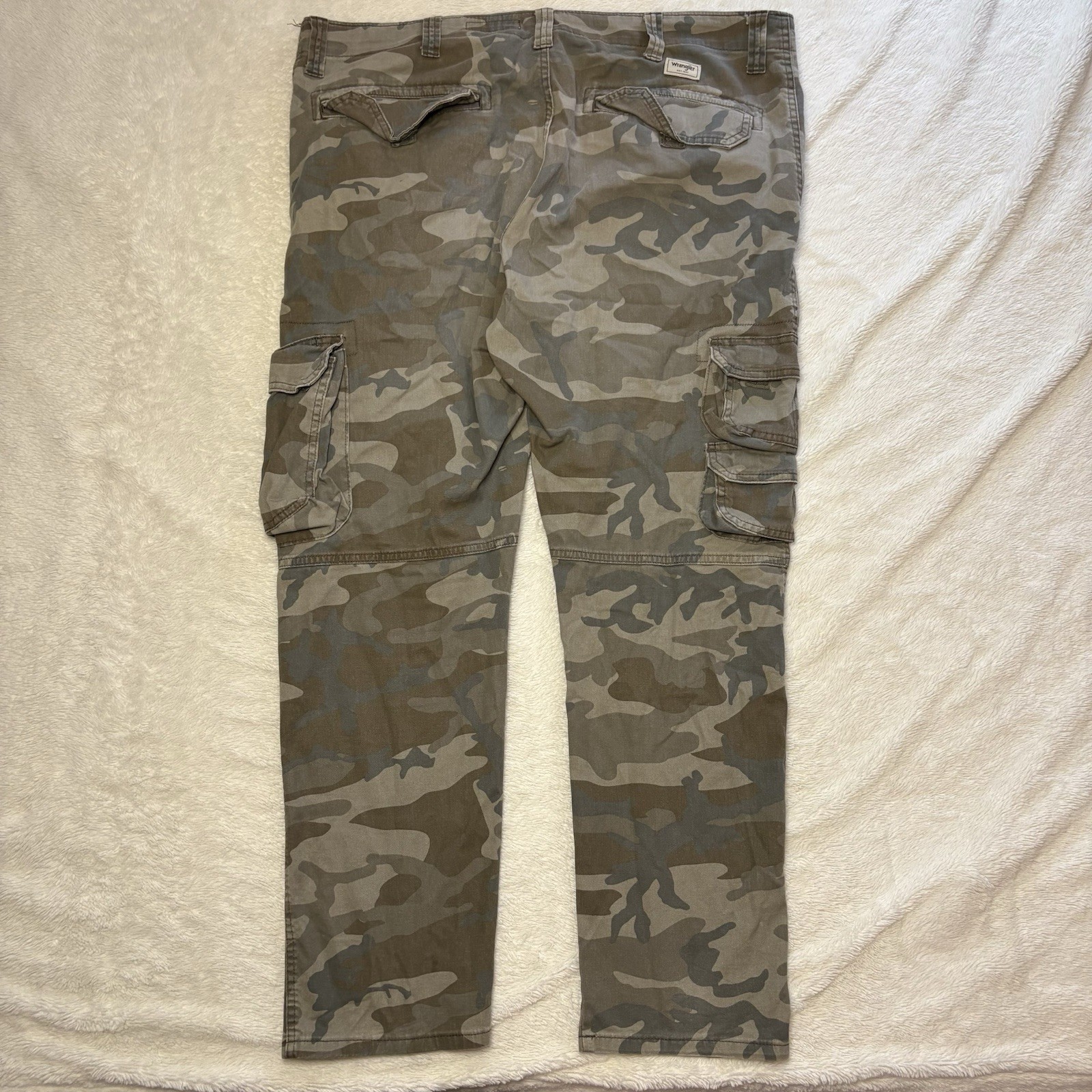 Men’s Wrangler Cargo Pants Camo 40×30 Regular Taper 98% Cotton 2% Elastane Work