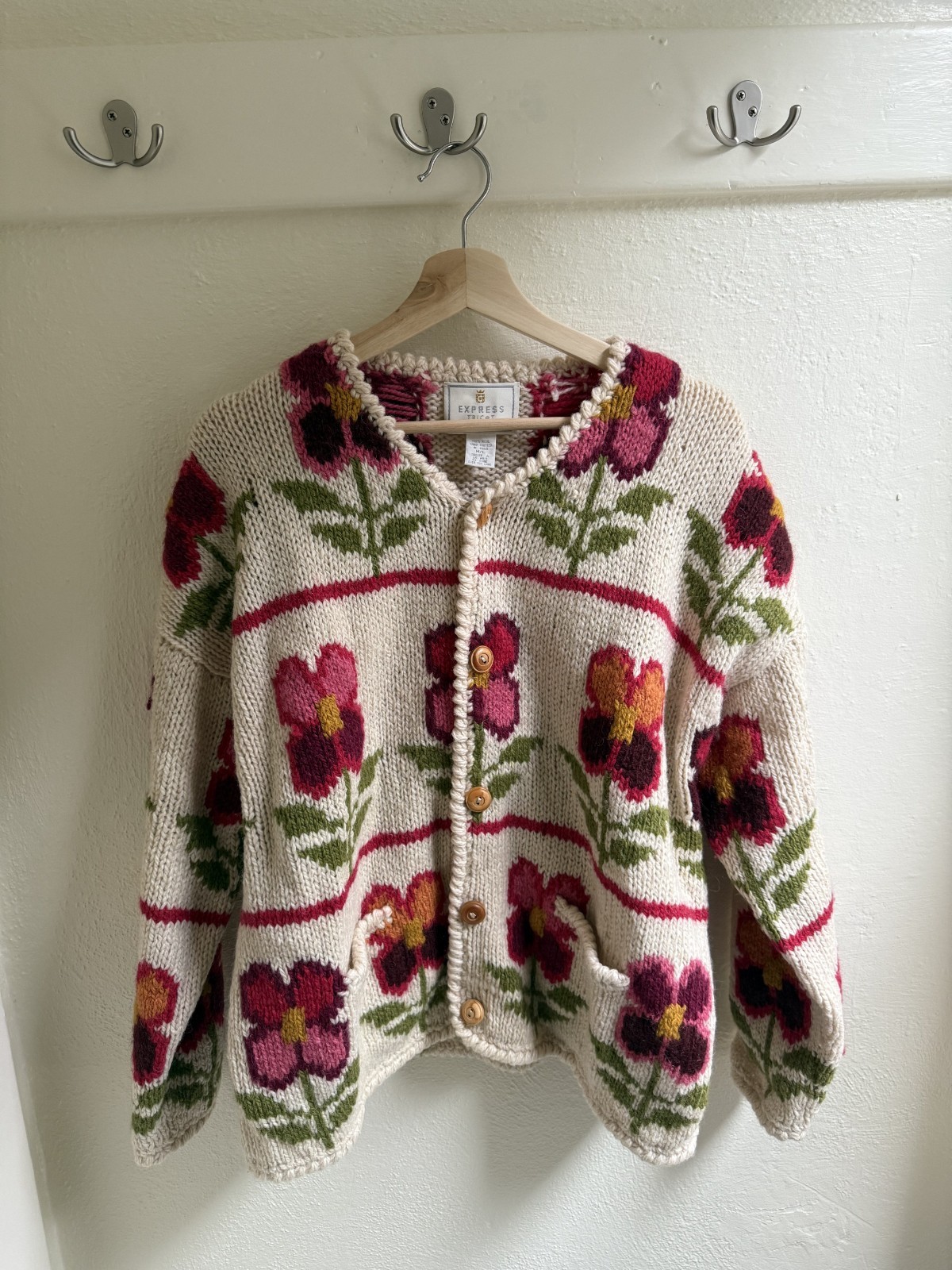 vintage Express tricot 100% wool handknitted floral cardigan sweater women’s M/L