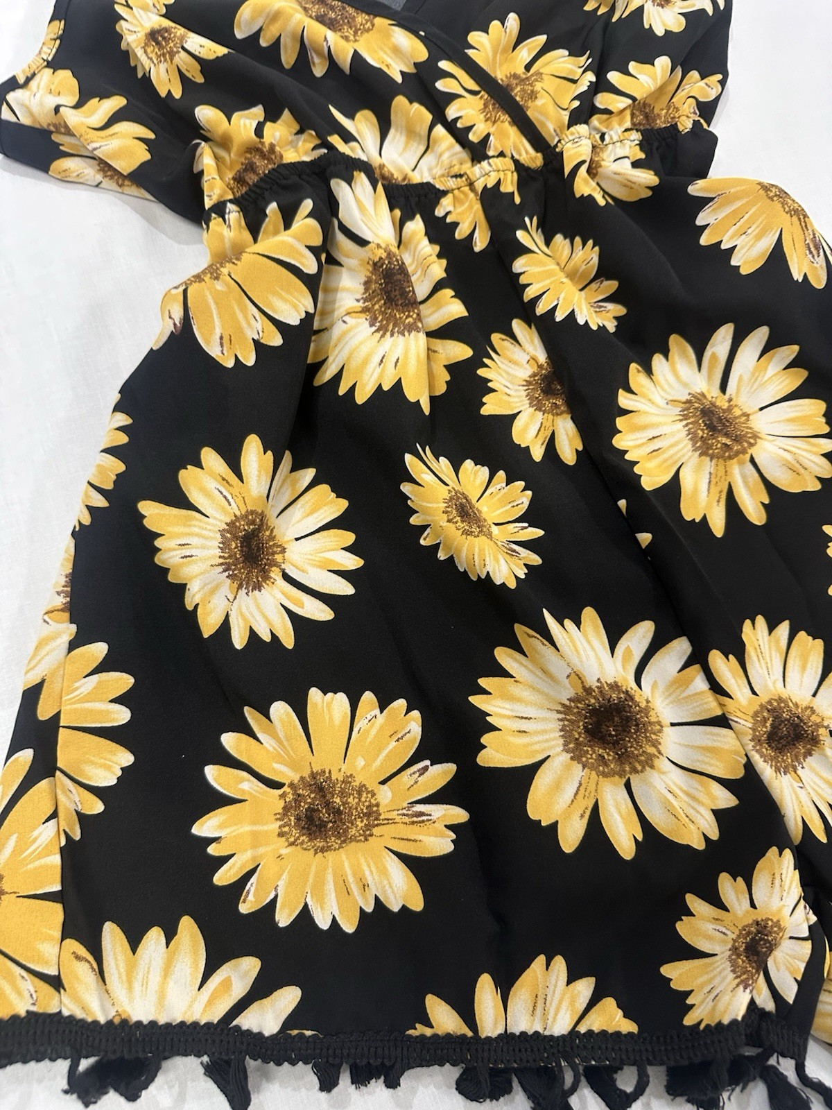 Black Yellow Daisy Floral Romper/Playsuit Tassel Hem V-Neck Straps Size 7