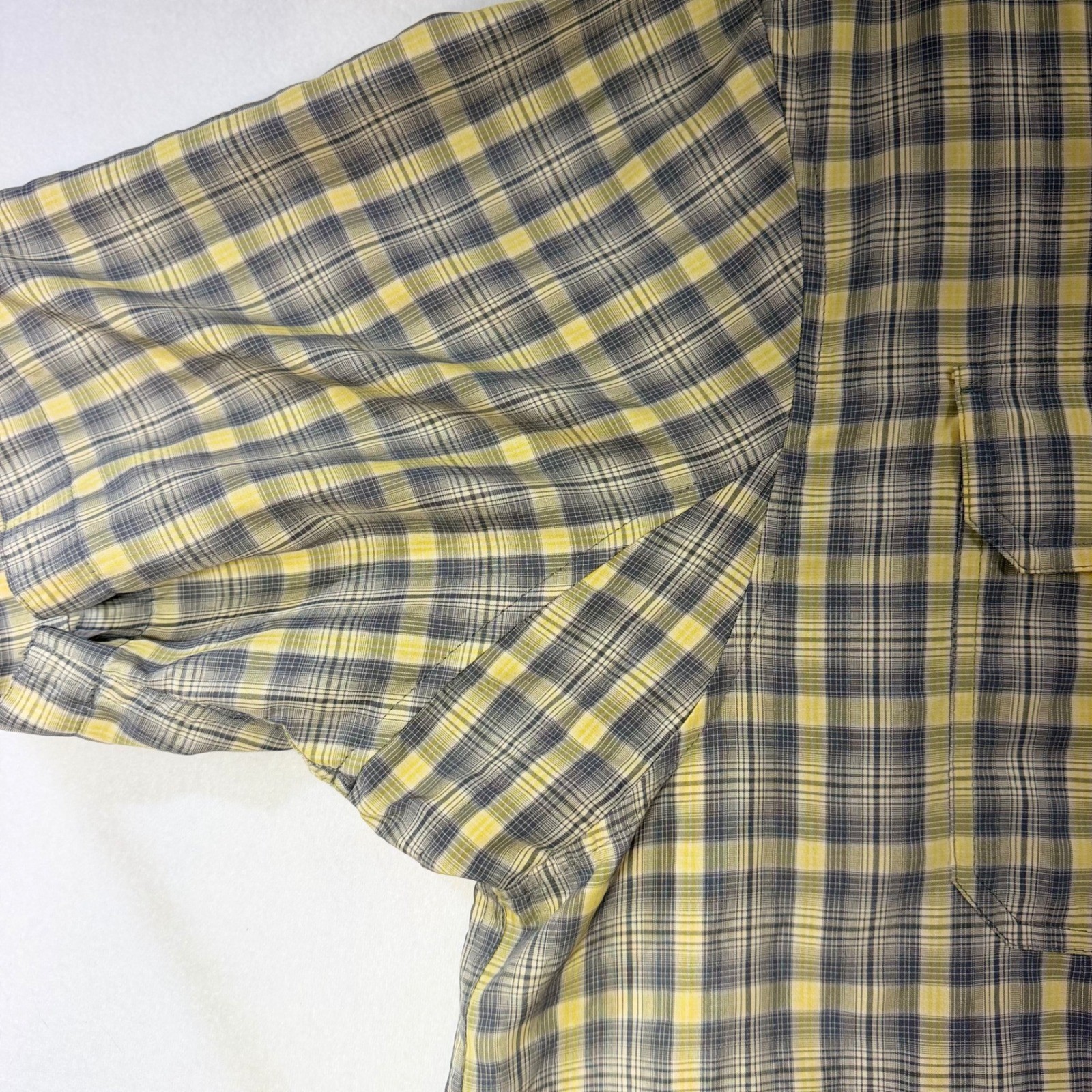 Duluth Trading Co Mens 2XL Plaid Short Sleeve Button Down Shirt Yellow Grey