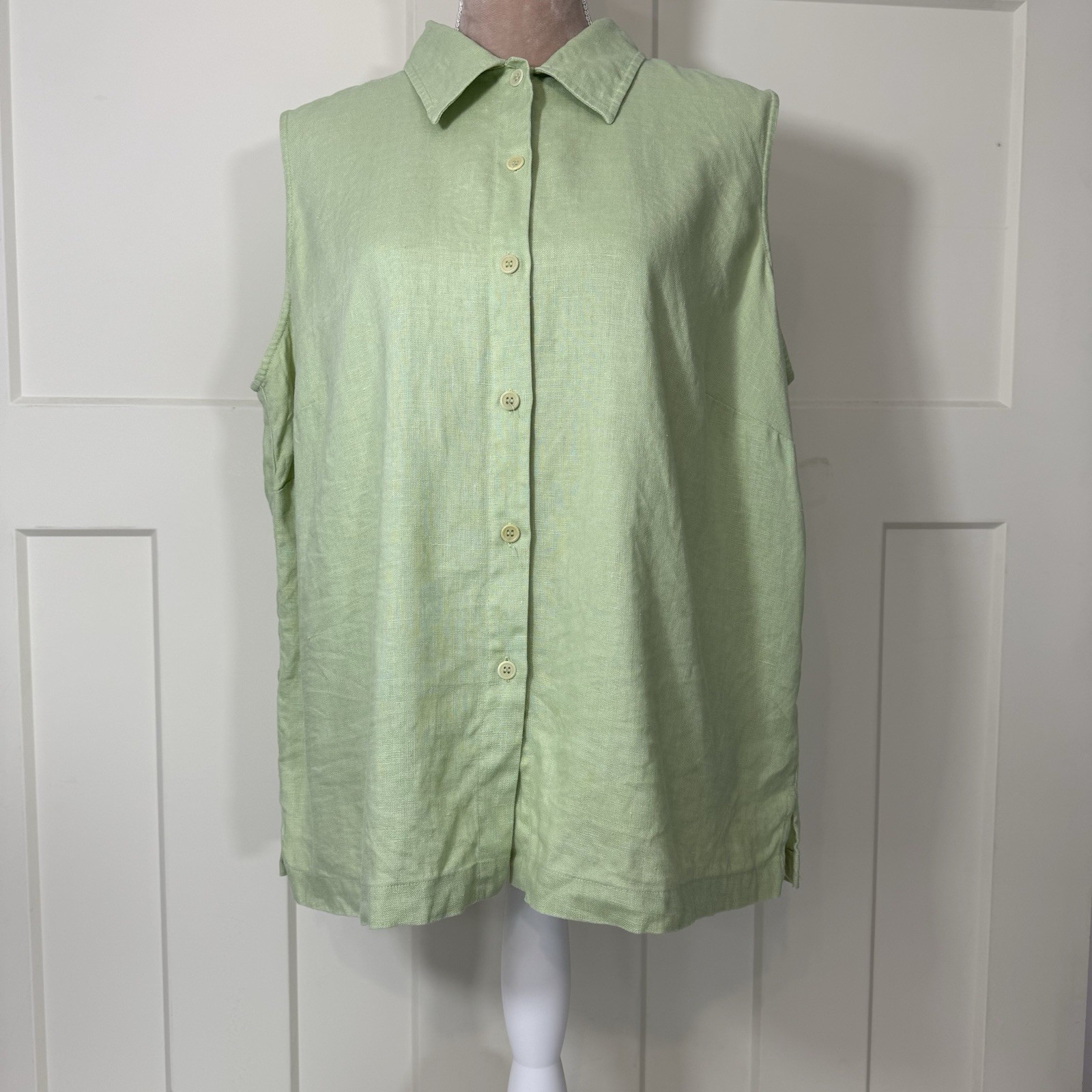 Jones New York women’s 16W Sleeveless Green Linen Shirt Button Up Fresh Crisp