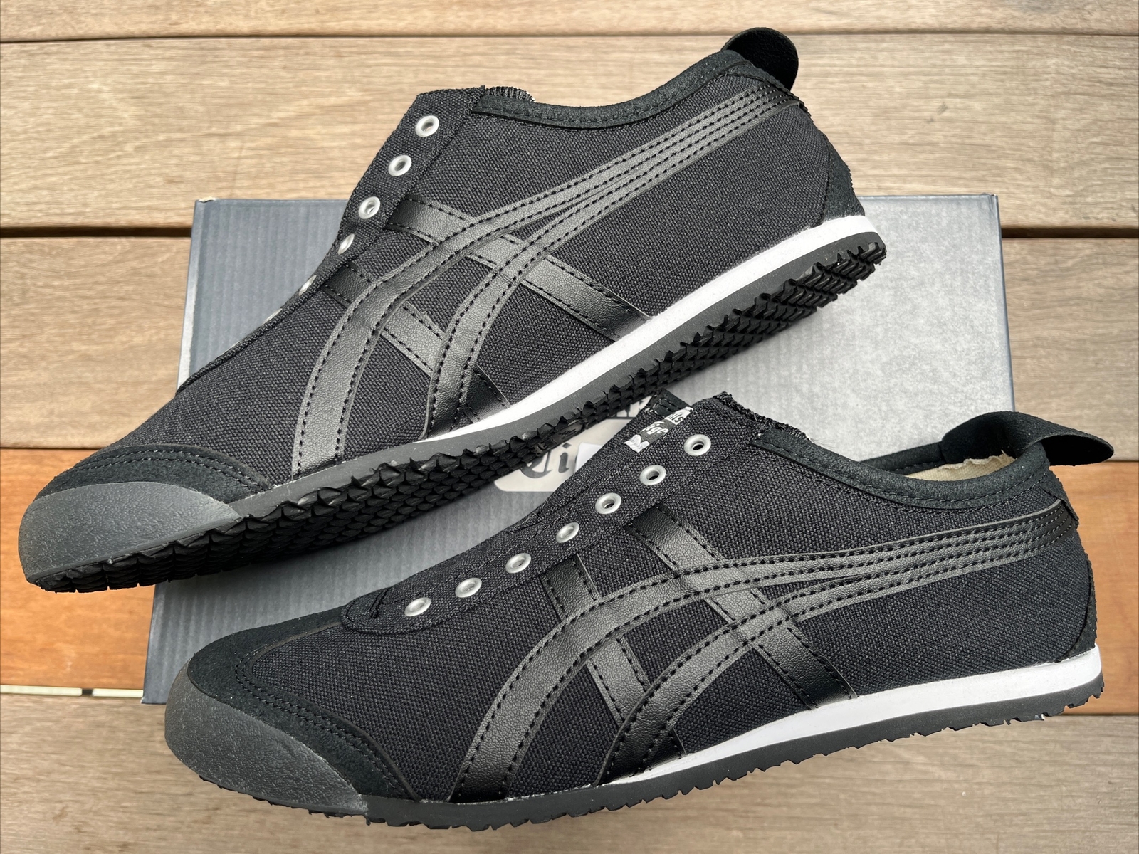 Onitsuka Tiger MEXICO 66 SLIP-ON 1183A360 002 Black/Black Unisex Shoes