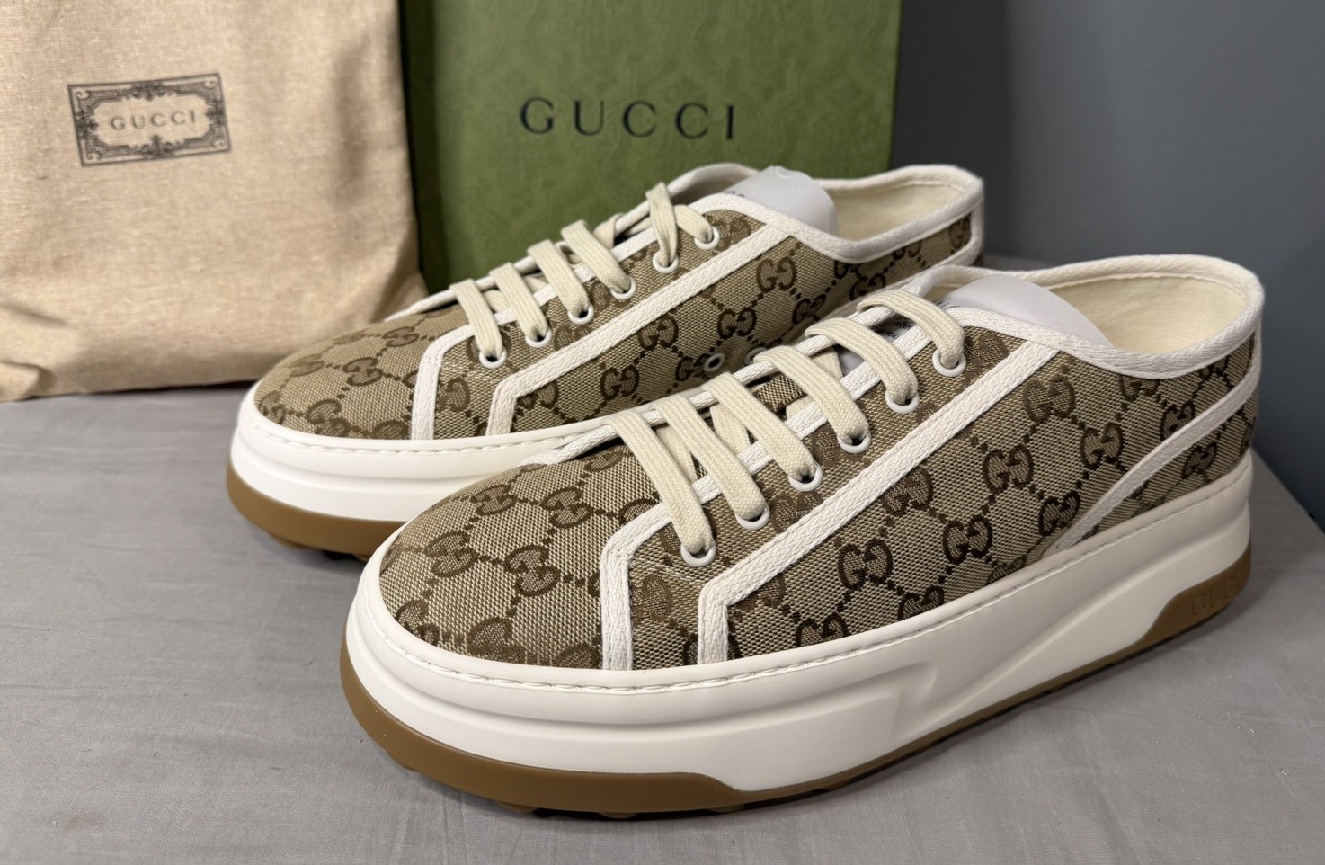 Gucci Tennis 1977 GG Beige/Ebony Sneakers Men’s Size 12 (US 12.5) Authentic