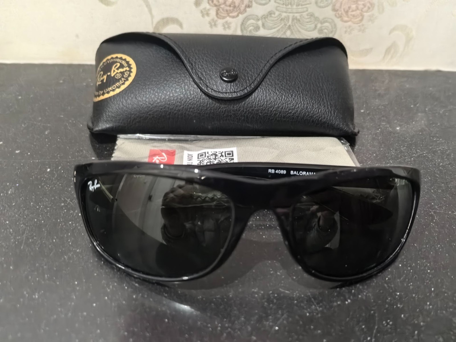 Ray-Ban BALORAMA Sunglasses RB4089 601/31 Black Frame Green Lens 62-19 mm