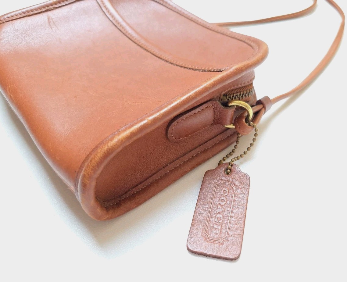 Vintage COACH Abbie 9017 Brown Leather Crossbody Small Shoulder Bag Purse