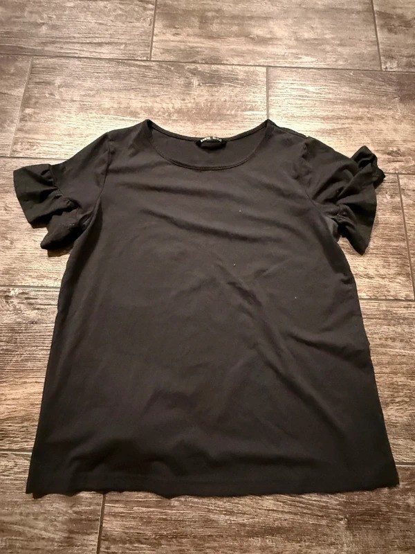 Women’s size small hoodie style top