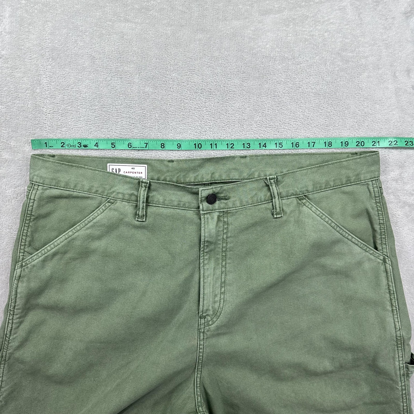 GAP Carpenter Shorts Mens 40 Twig Green Utility Canvas Hammer Loop Workwear
