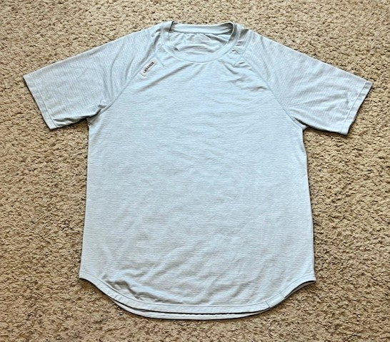 Legends Light Green Sea Spray Heather Enzo Tee Performance Shirt Size Medium EUC