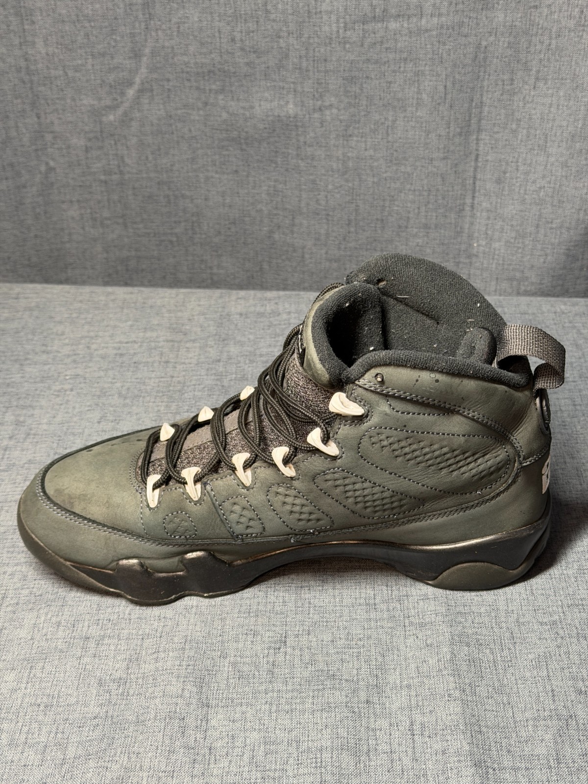 Size 8.5 – Air Jordan 9 Retro Anthracite Black & Grey) 302370-013