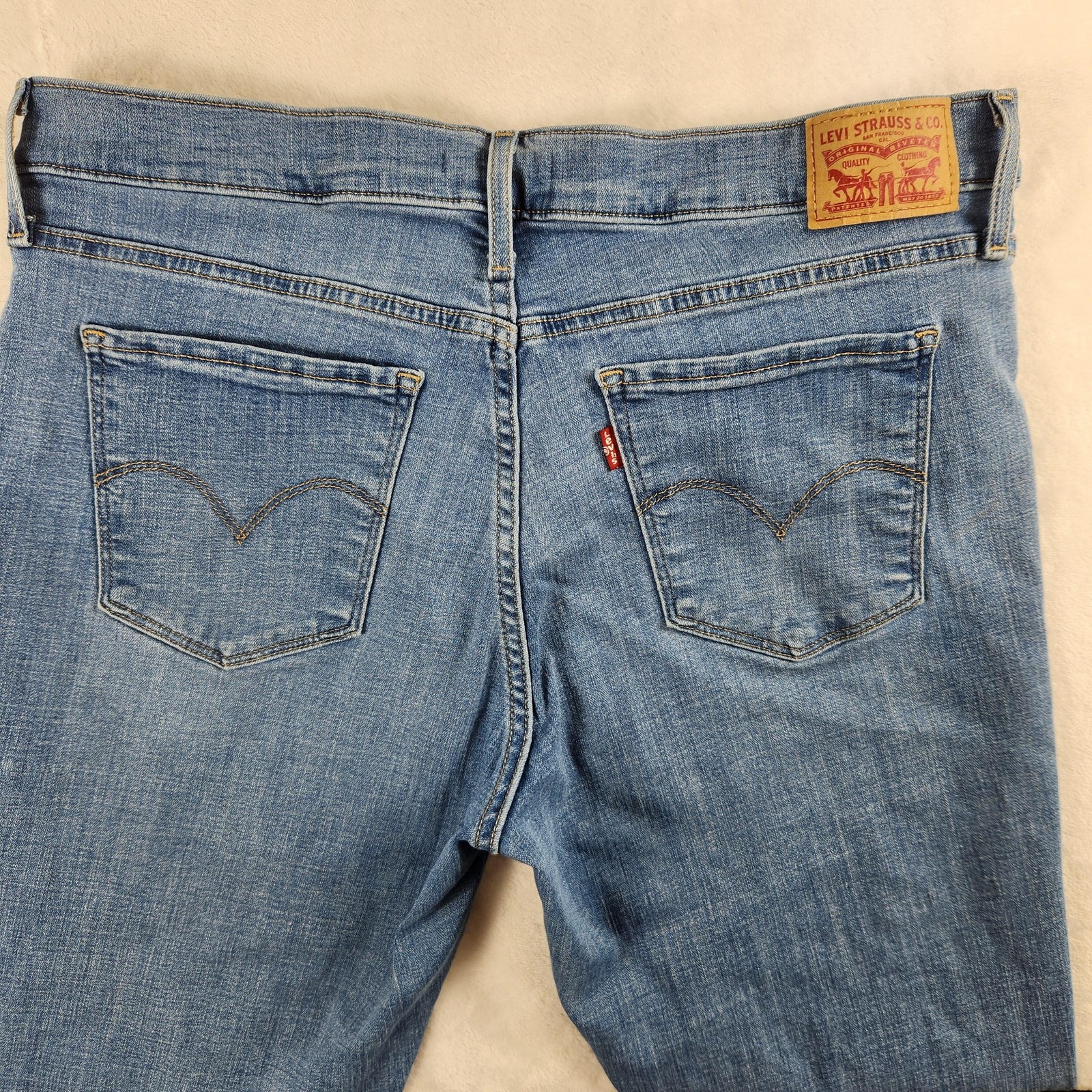 Levis Jeans Womens 32 Medium Blue 314 Shaping Straight Mid Rise Stretch Denim