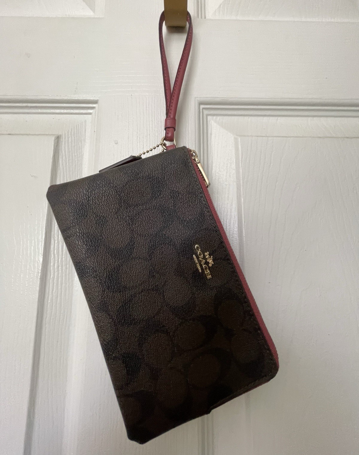 Coach Signature Double Zip Wristlet Brown Pink Trim Wrist Strap Gold Hardware
