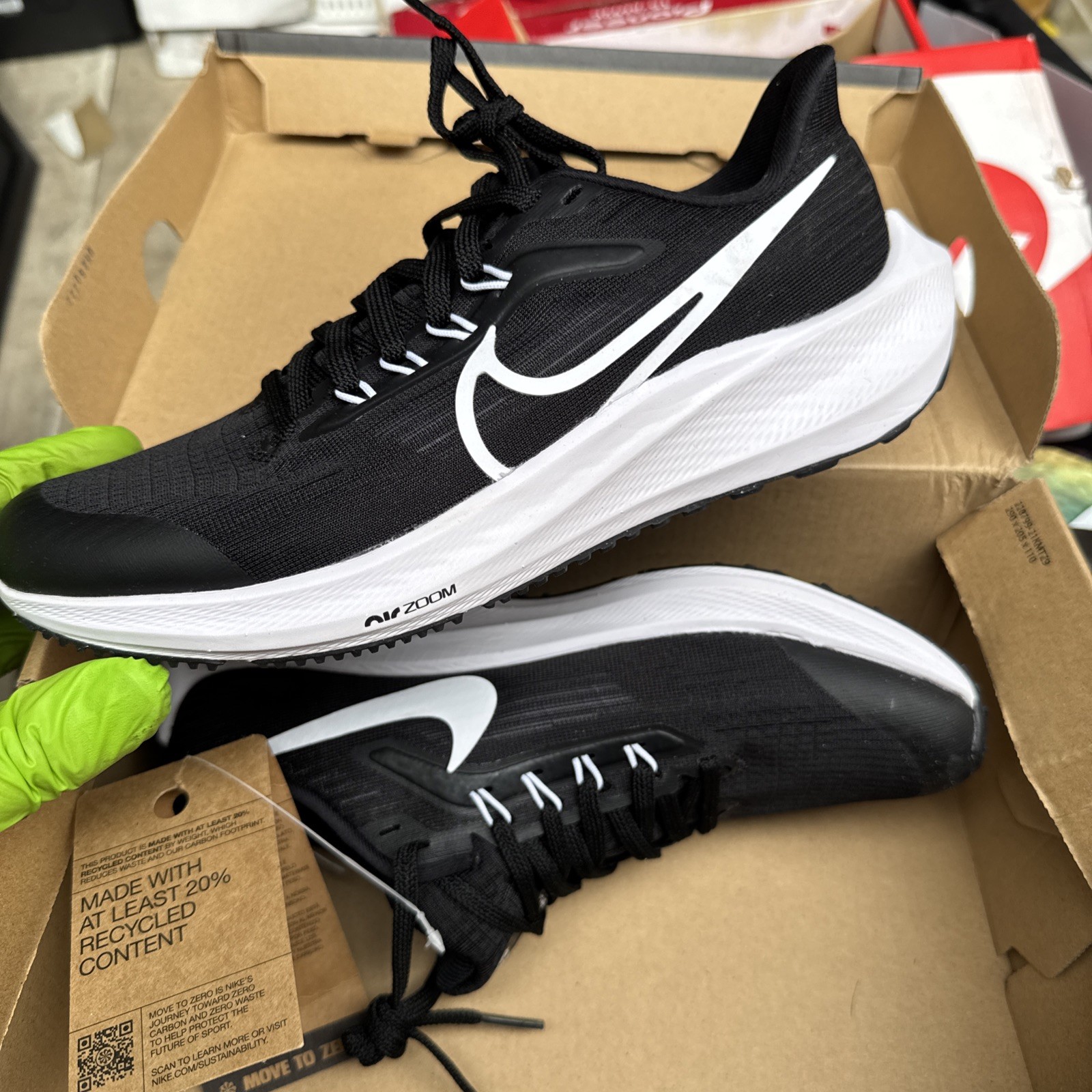 Nike Air Zoom Pegasus 39 Black Dark Smoke Grey Men’s SIZE 5.5Y White DH4071 001