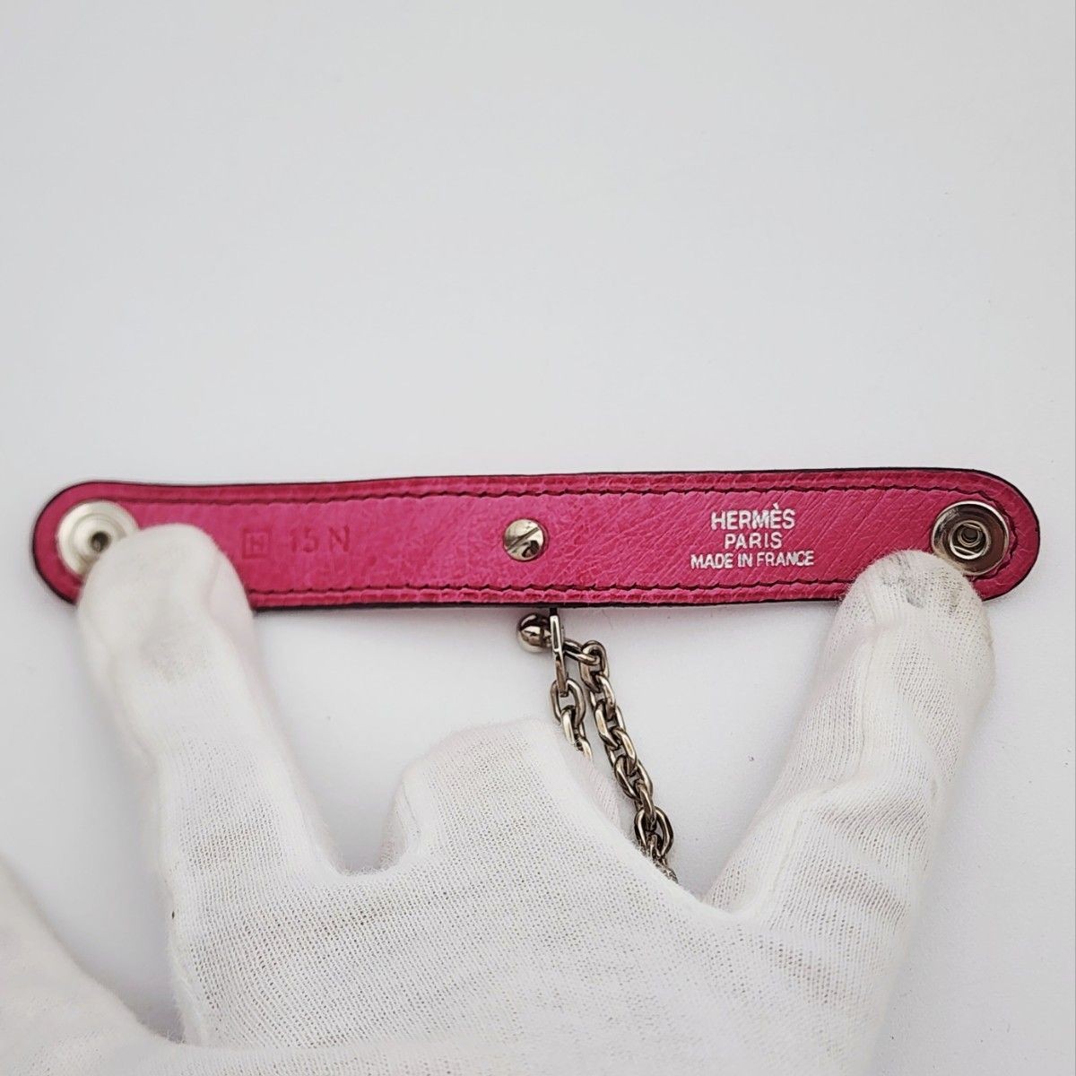 HERMES Nomad Glove Holder Ostrich Leather Silver Hardware Pink 3.5cm Diameter