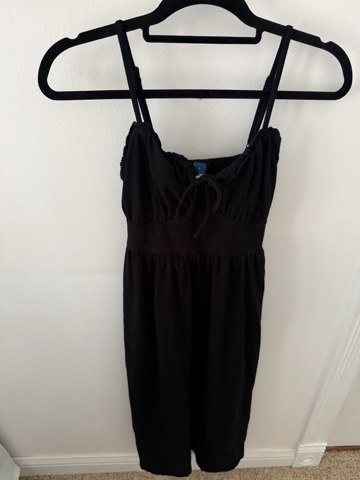 Old Navy Black Smocked Ruffle Sundress Sweetheart Neck Spaghetti Straps S