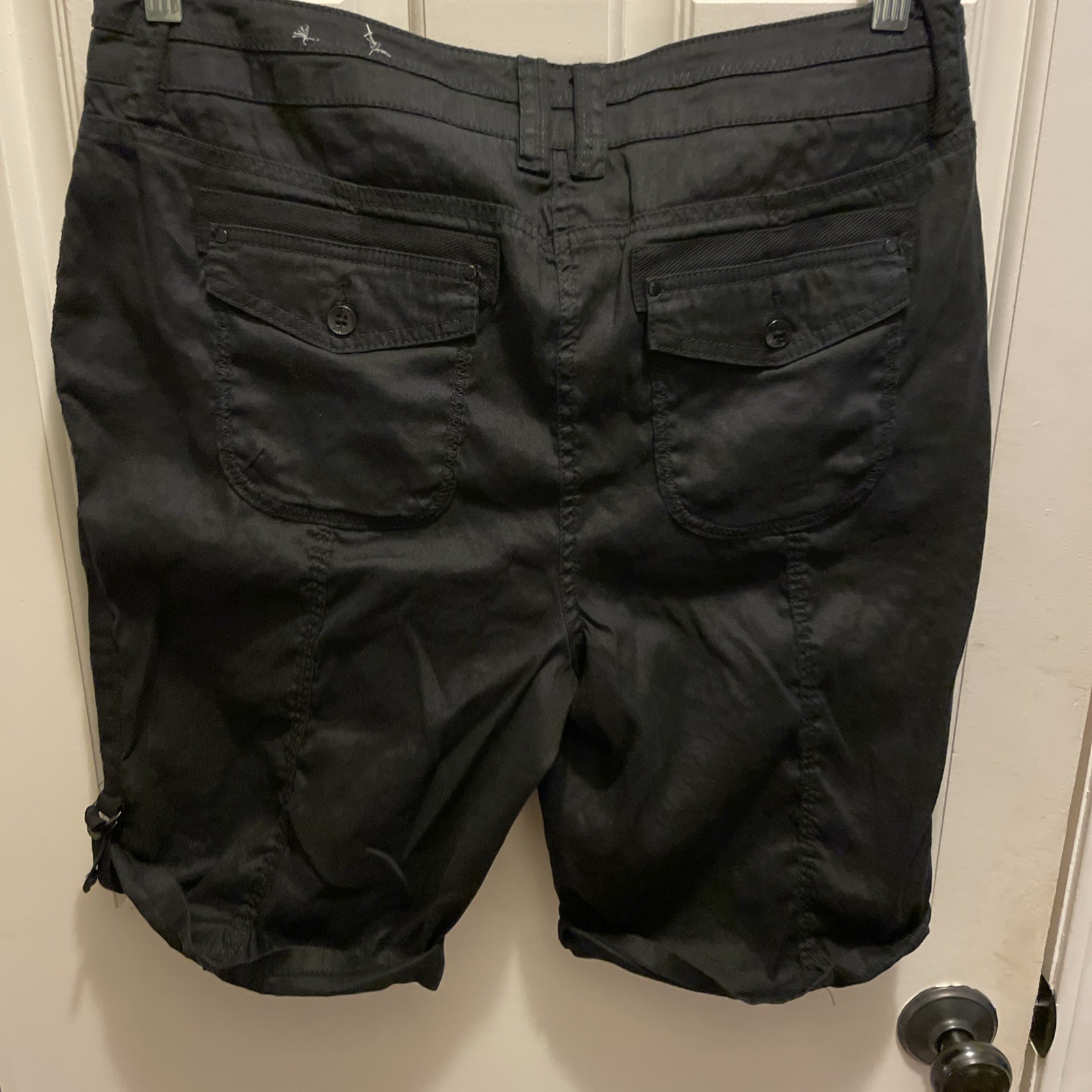 NWOT Chico’s Linen Size 2 Black Roll Up Bermuda Shorts Lightweight