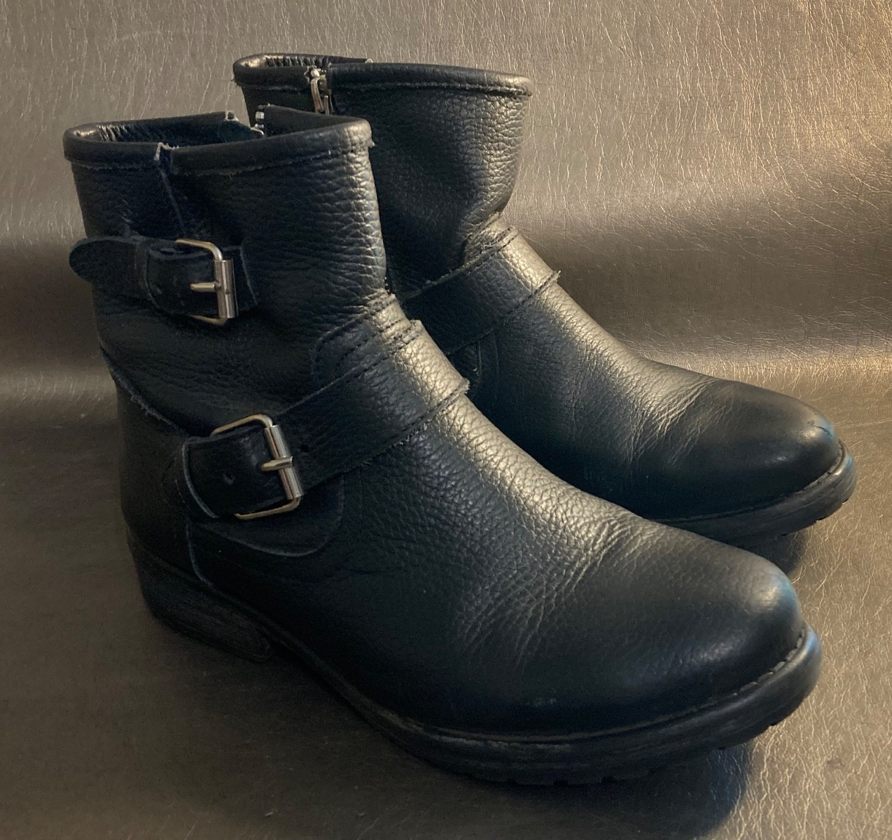 Steve Madden Black Leather Moto Ankle Boots Buckle Accent Side Zip Size 9.5