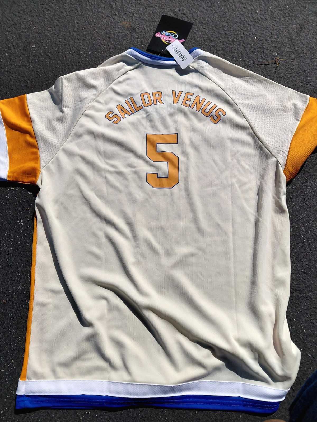 BoxLunch Sailor Moon Crystal Sailor Venus Mesh V-Neck Embroidered Tee L