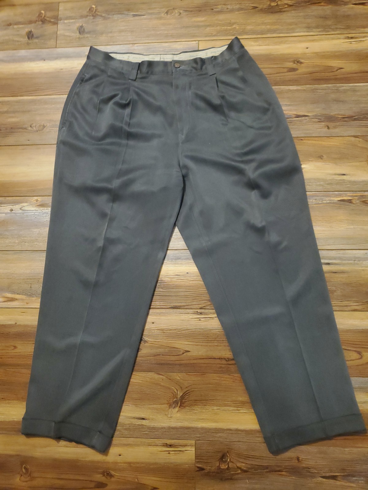 Tommy Bahama 100% Silk Mens Size 36 Pants Pleated Cuff