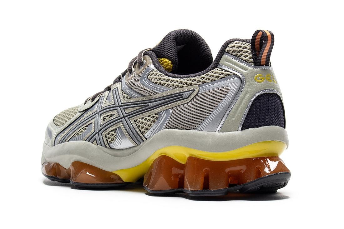 [1203A270-026] MENS ASICS GEL-QUANTUM KINETIC ‘FOSSIL PURE SILVER’
