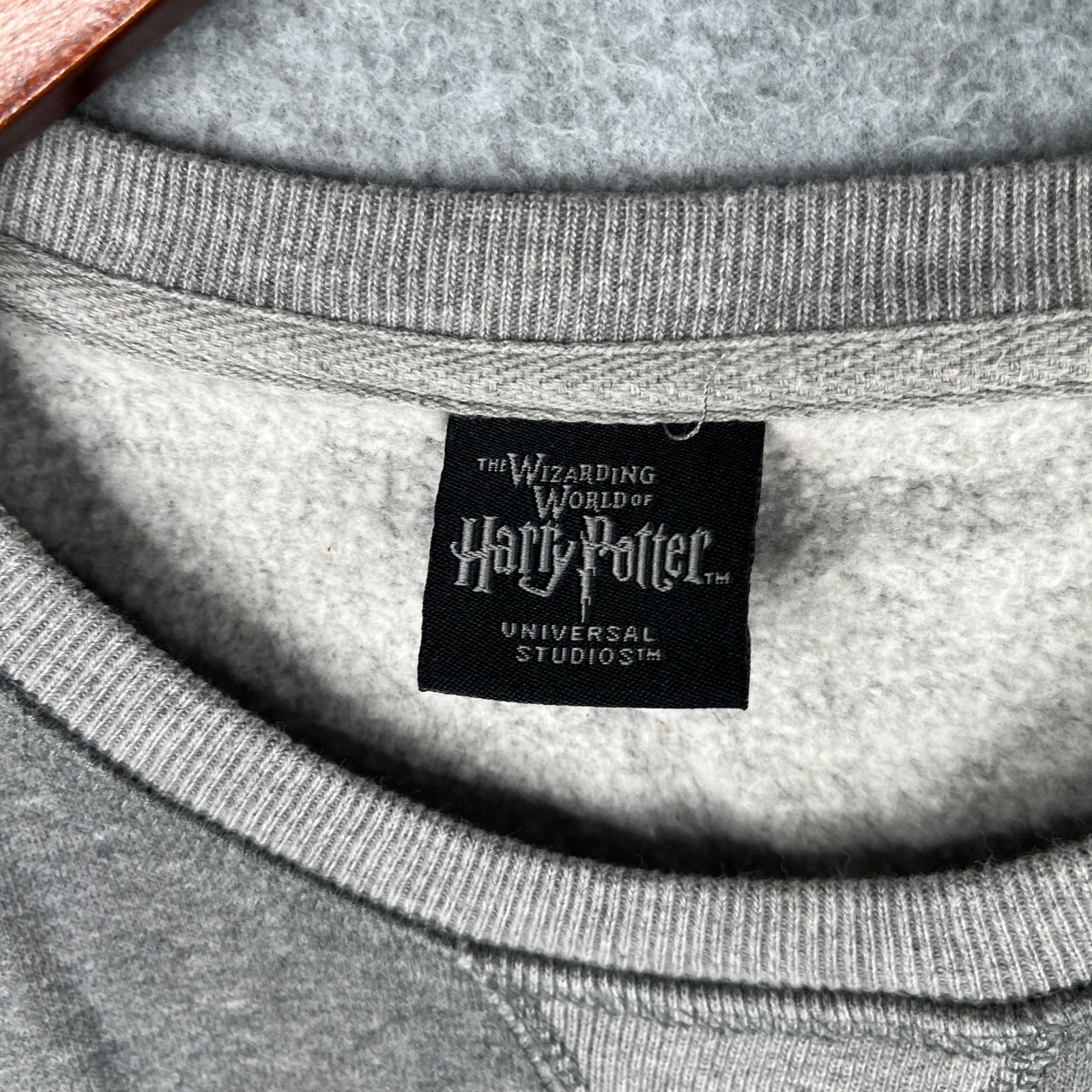 Wizarding World Harry Potter Gryffindor Sweatshirt Medium Grey Sweater Pullover
