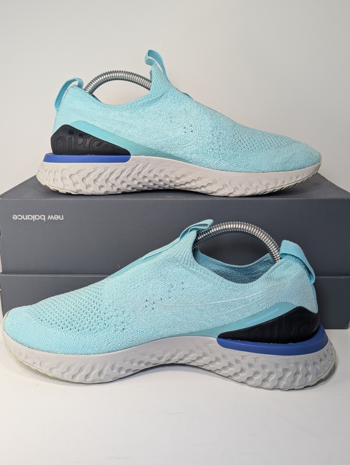 Nike Epic Phantom React Flyknit Women’s Size 10 Hyper Turquoise Blue BV0415-300