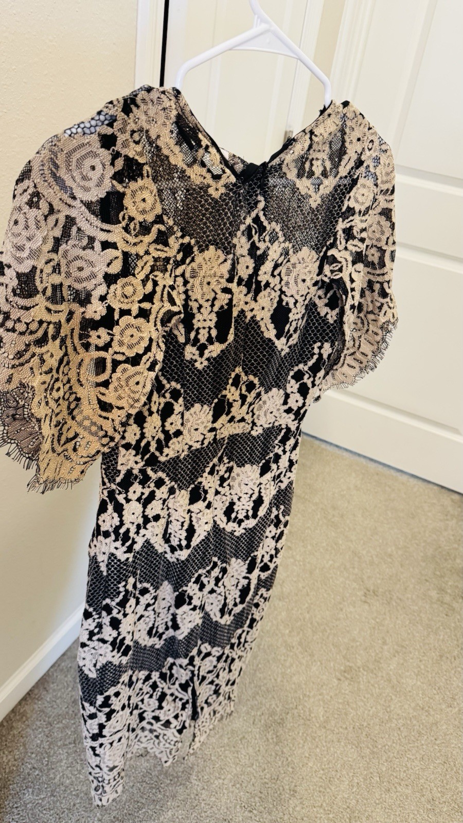 Fashion Nova Black/Beige Floral Lace Sheer Bodycon Midi Dress M Zip Round Neck