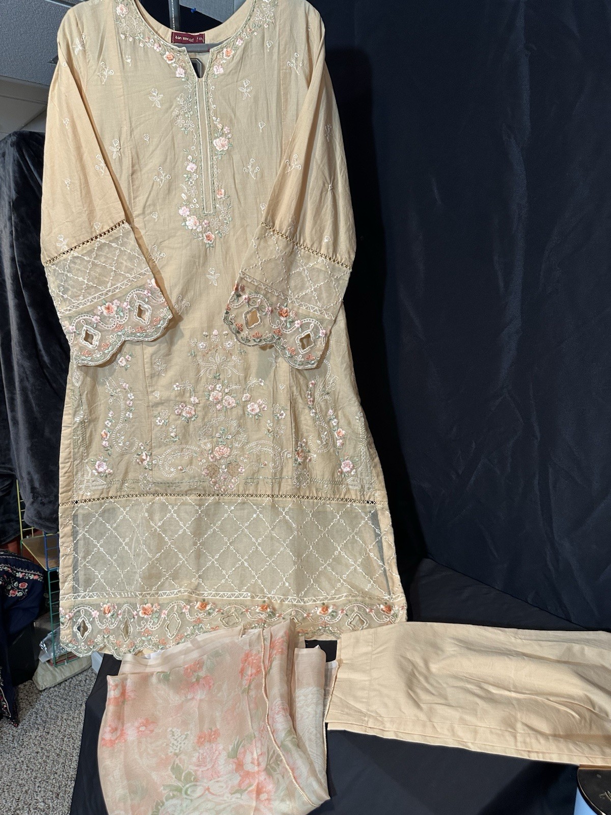 Premium Bin Saeed Brand Lawn Emb Suit 3 PC – Chiffon Dupatta – Large Size – $34