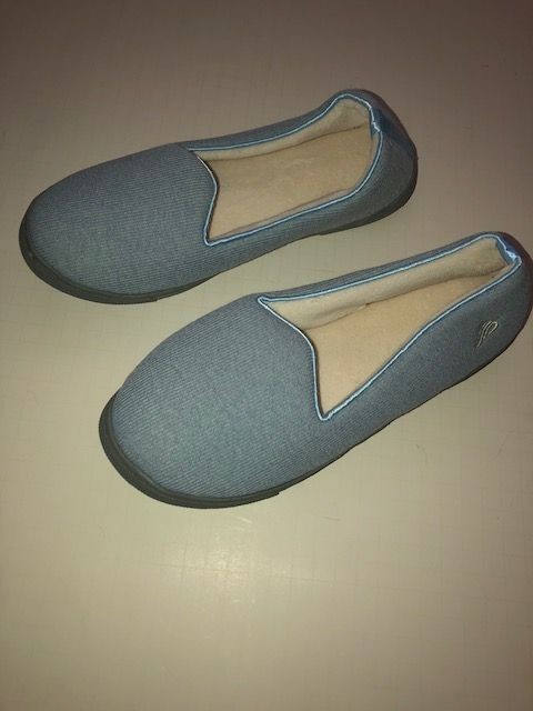 Wishcotton Light Blue Slippers Size 10 for Laides / Memory Foam Footbed / New
