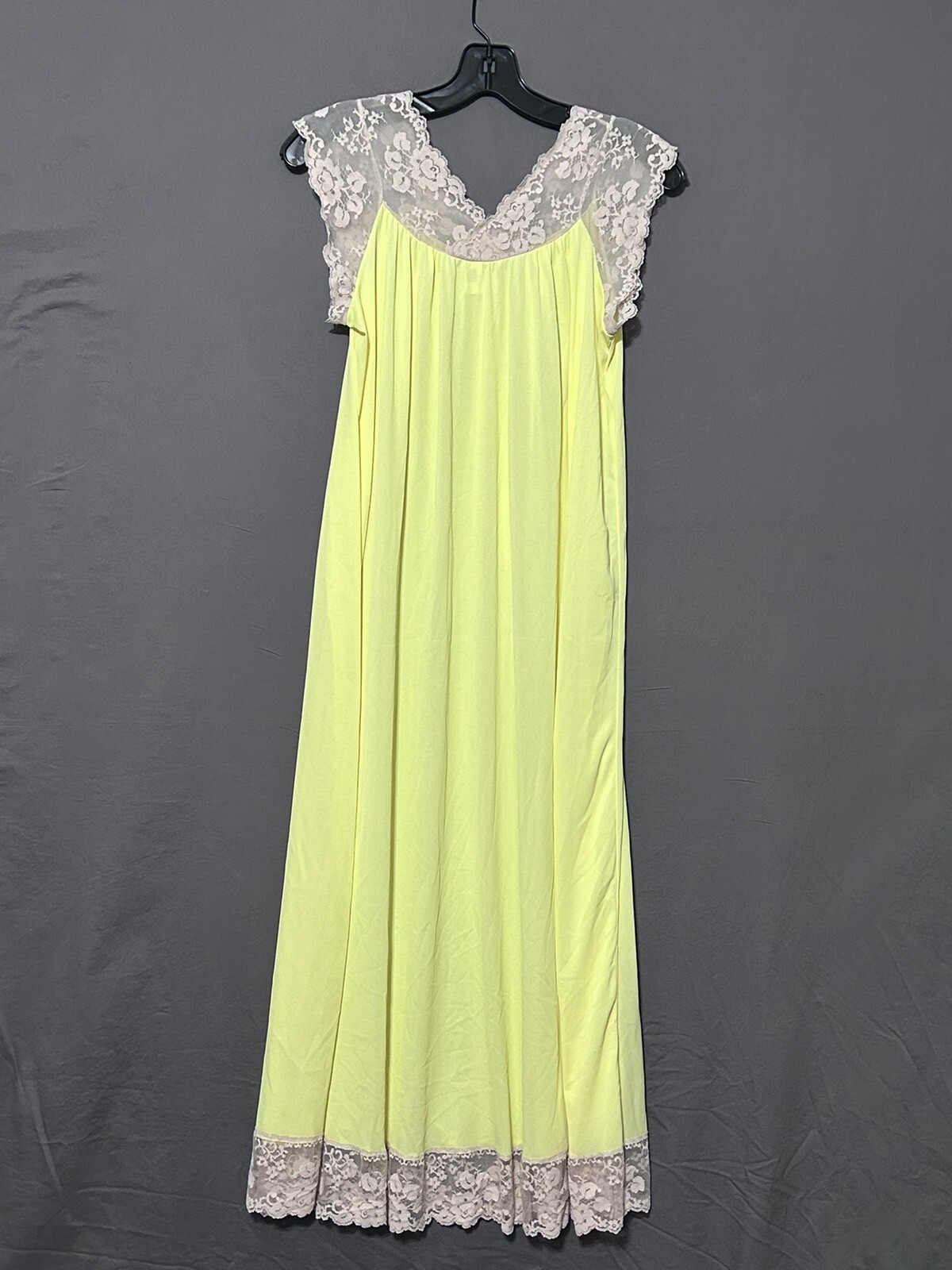 Radcliffe Nightgown Vintage Medium Yellow Beige Lace Trim