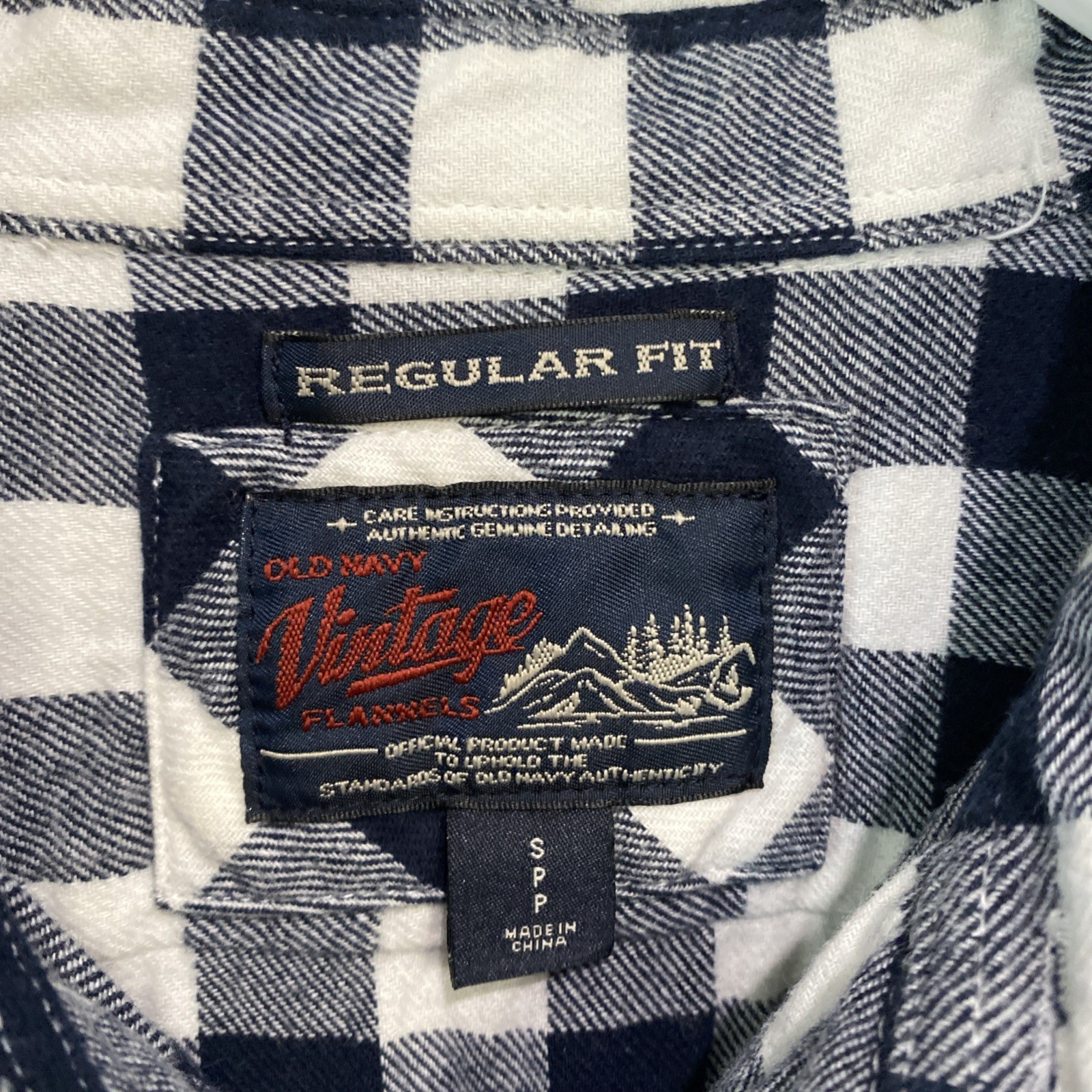 Old Navy Vintage Style Flannel Shirt Small Regular Fit Black White Plaid Gingham