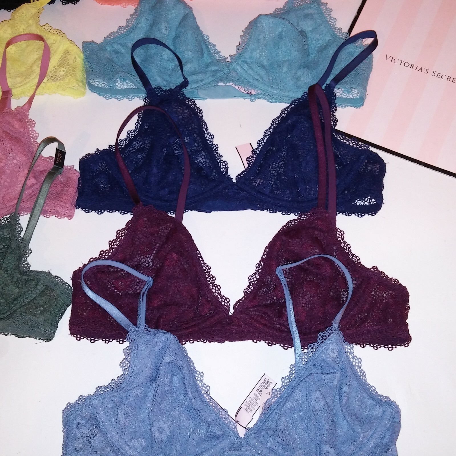 Victoria Secret Bralette Bra Daisy Lace Underwire Adjustable Straps Unlined