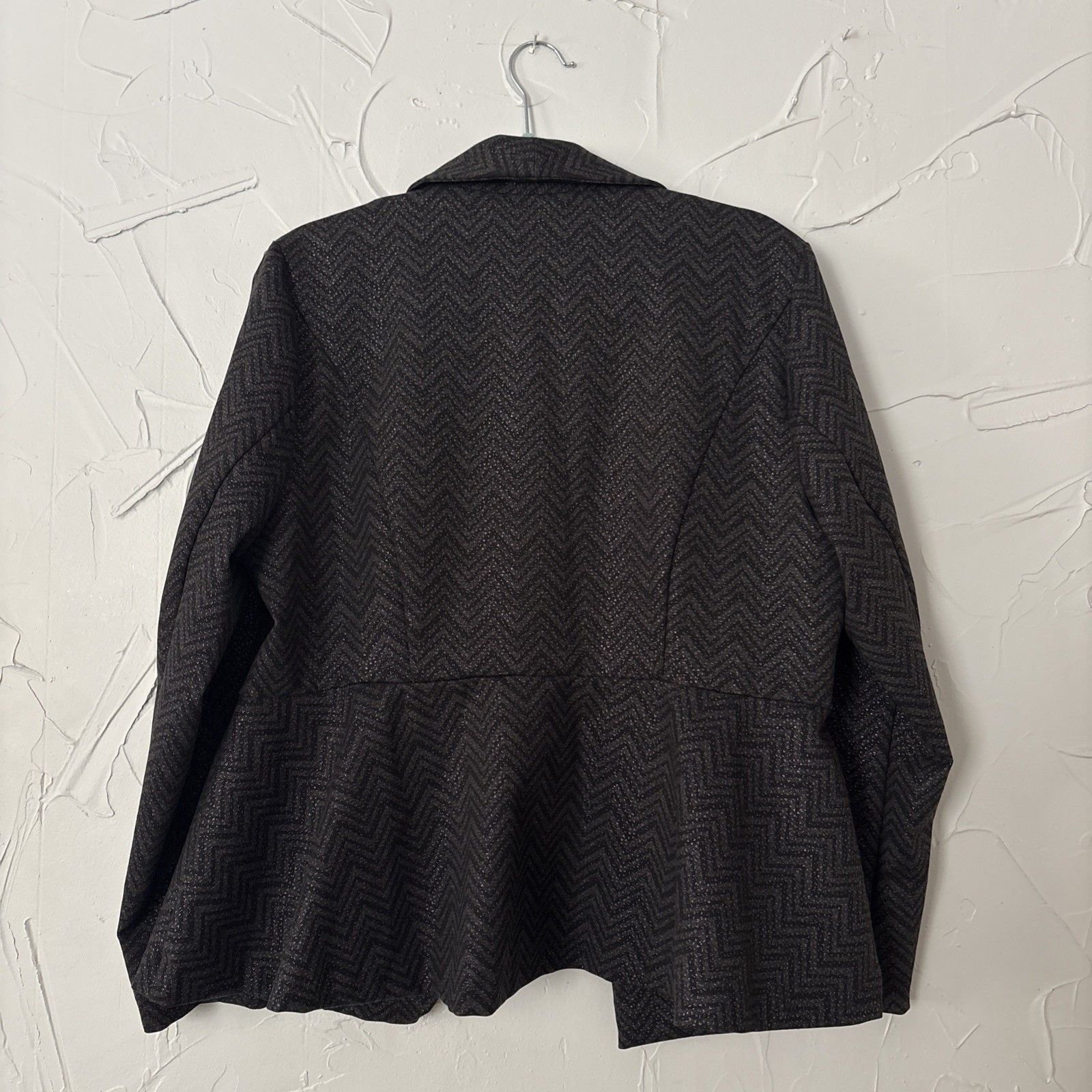 Torrid Studio Uptown Premium Ponte Black Chevron Stretch Peplum Blazer sz 2X 18/