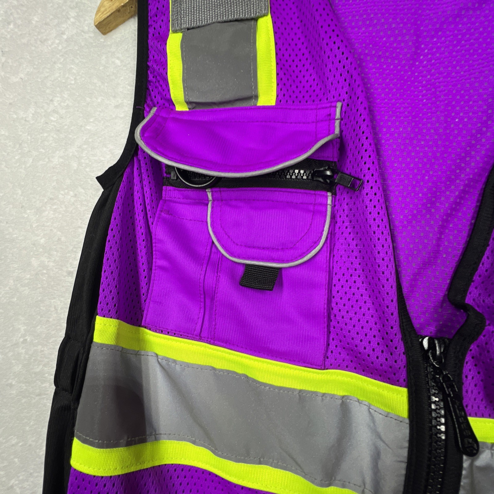TuGlow Unisex Purple Yellow Zipper Pockets Sleeveless Reflective Vest Size M