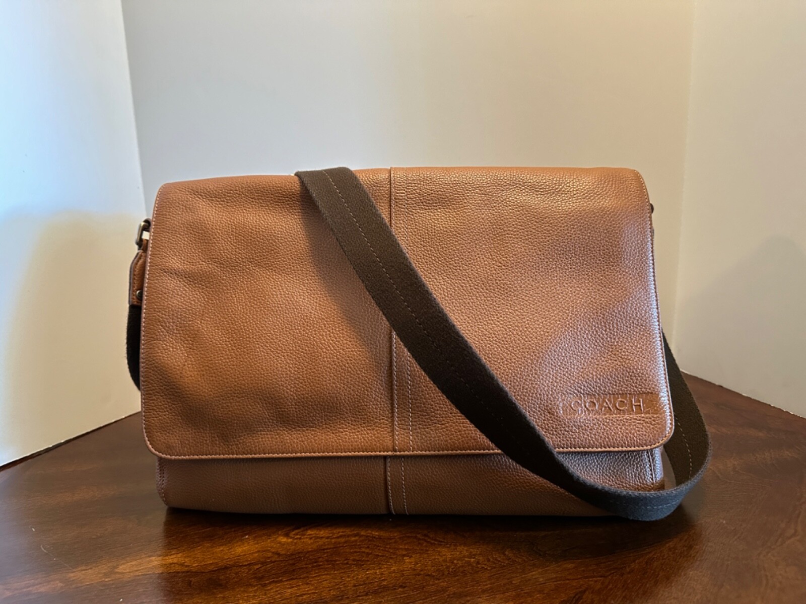 Coach Camden Brown Leather Unisex Messenger Handbag F70423