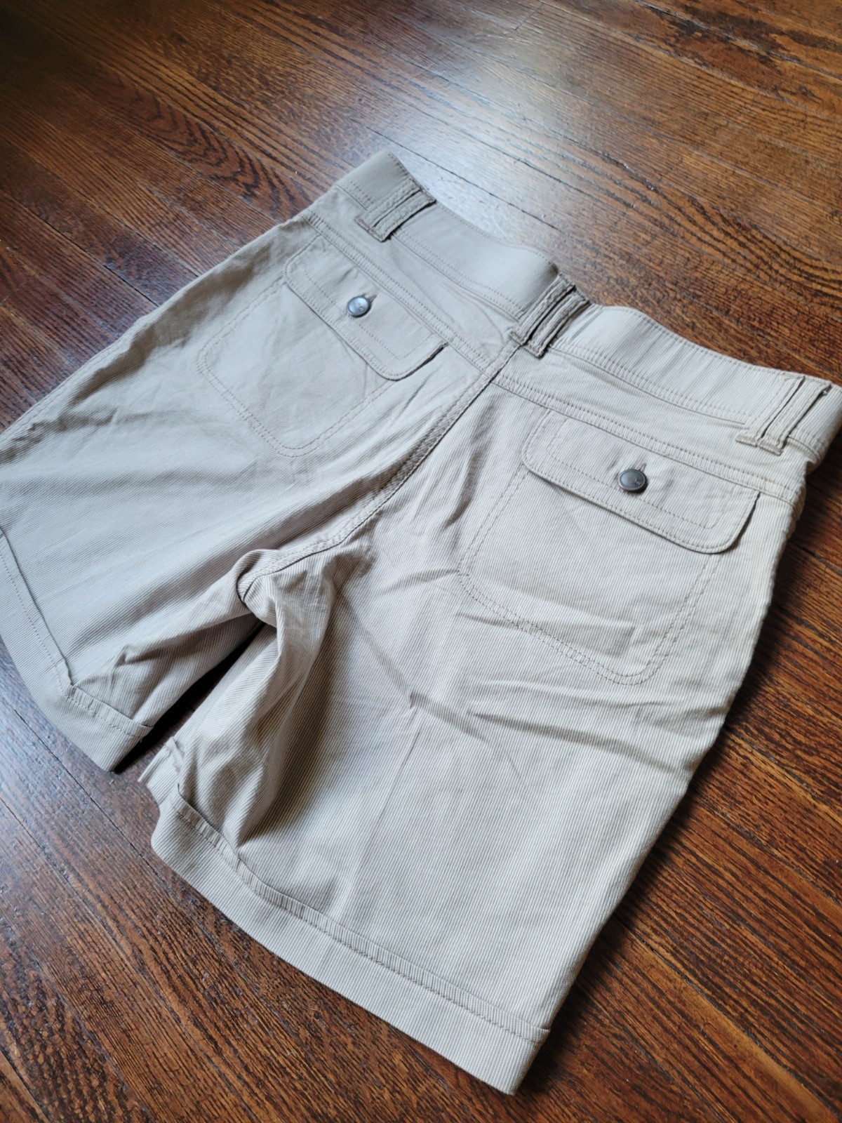 Lee Womens Walk Shorts Beige Stripe Stretch High Rise Comfort Waistband Size 8 M