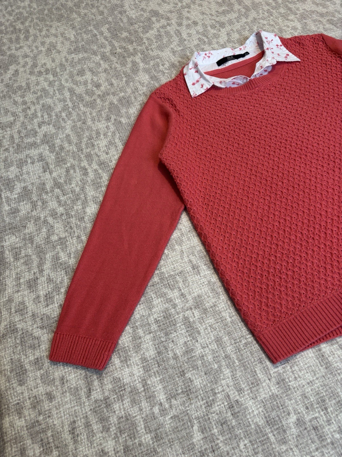 Isle Essentials Cable Knit Sweater With Shirt Collar (Coral/Salmon Pink) L 18-20
