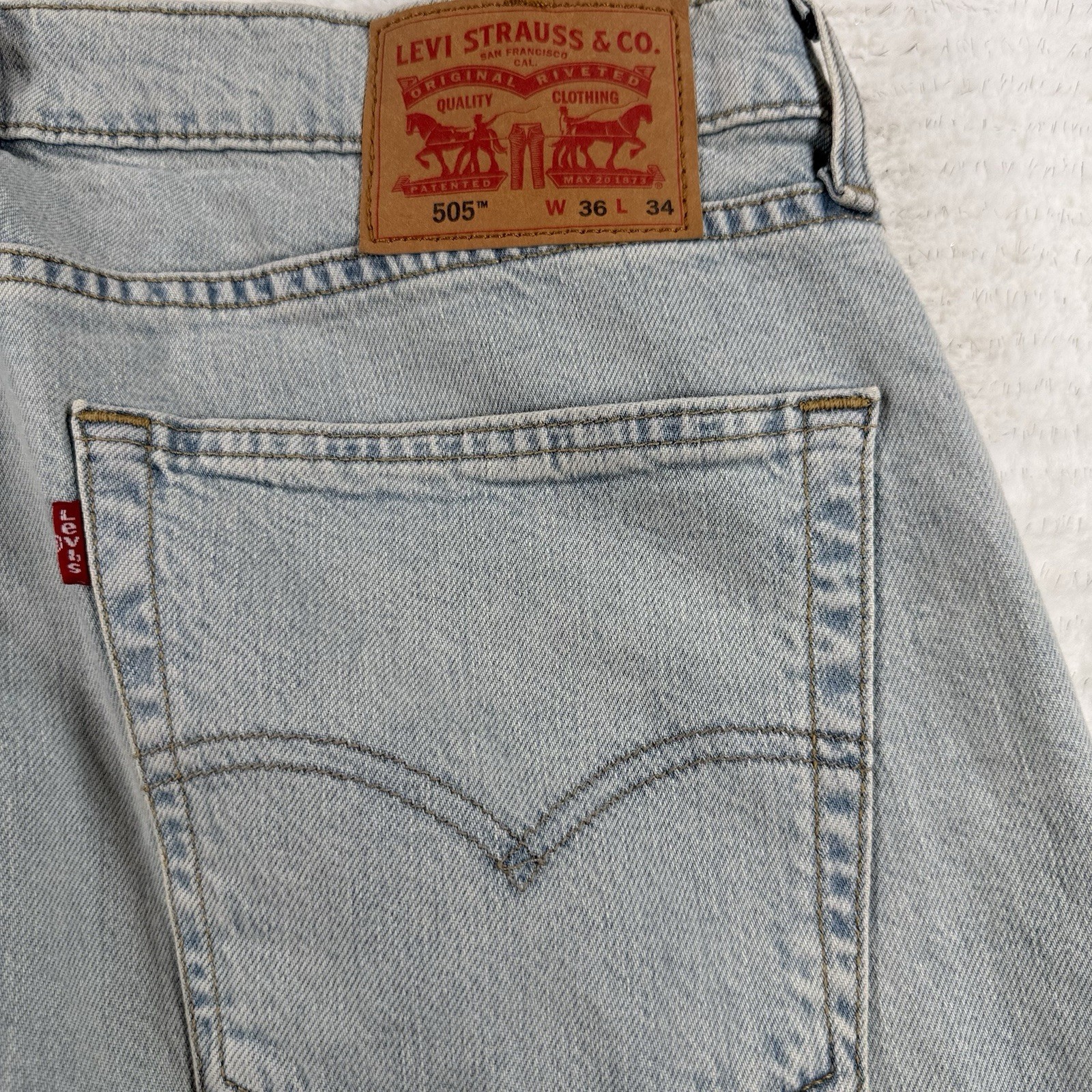 Levis 505 Jeans Mens 36×34 Blue Light Wash Regular Fit Straight Leg Denim