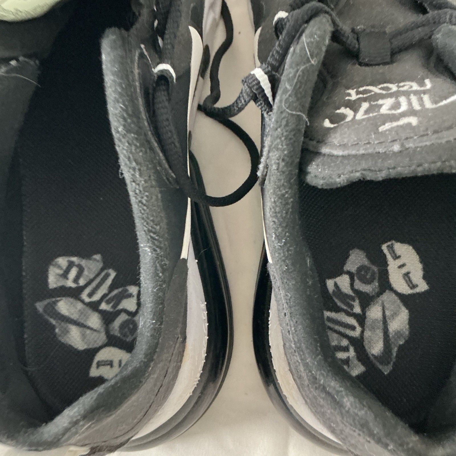 Nike Air Max 270 React Black White Athletic Running Shoes Womens Size 8