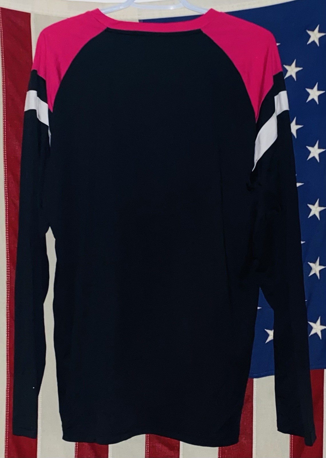 T-Mobile Employee Exclusive Jersey Large Pink Black Long Sleeve Colorblock NWOT