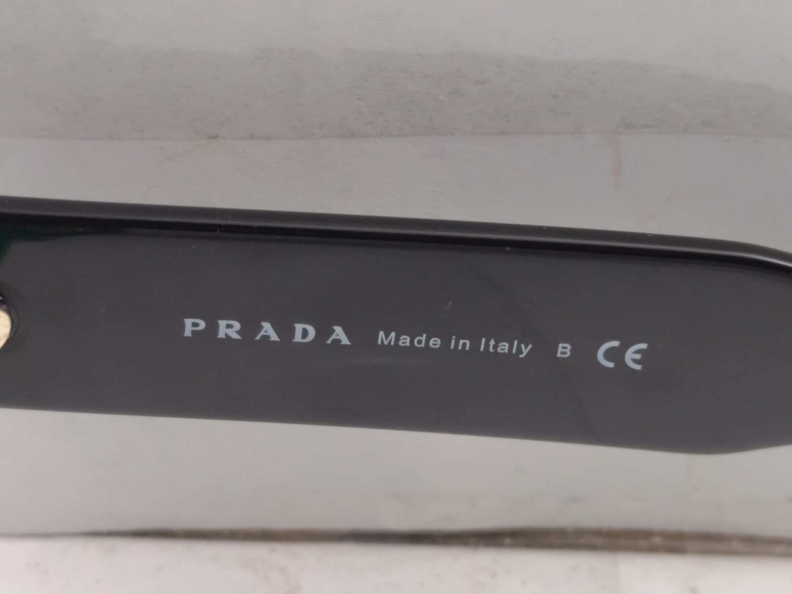 Prada SPR 28P 51-20 SMP-0A7 140 2N Sunglasses Green / Black Authentic Rare