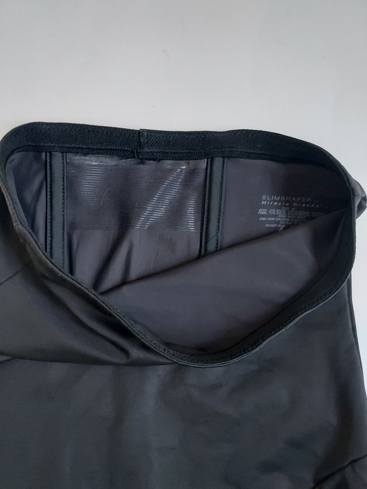 NWOT Black Slimshaper By Miracle Brands Tailored Back Magic Thigh Shaper Size M