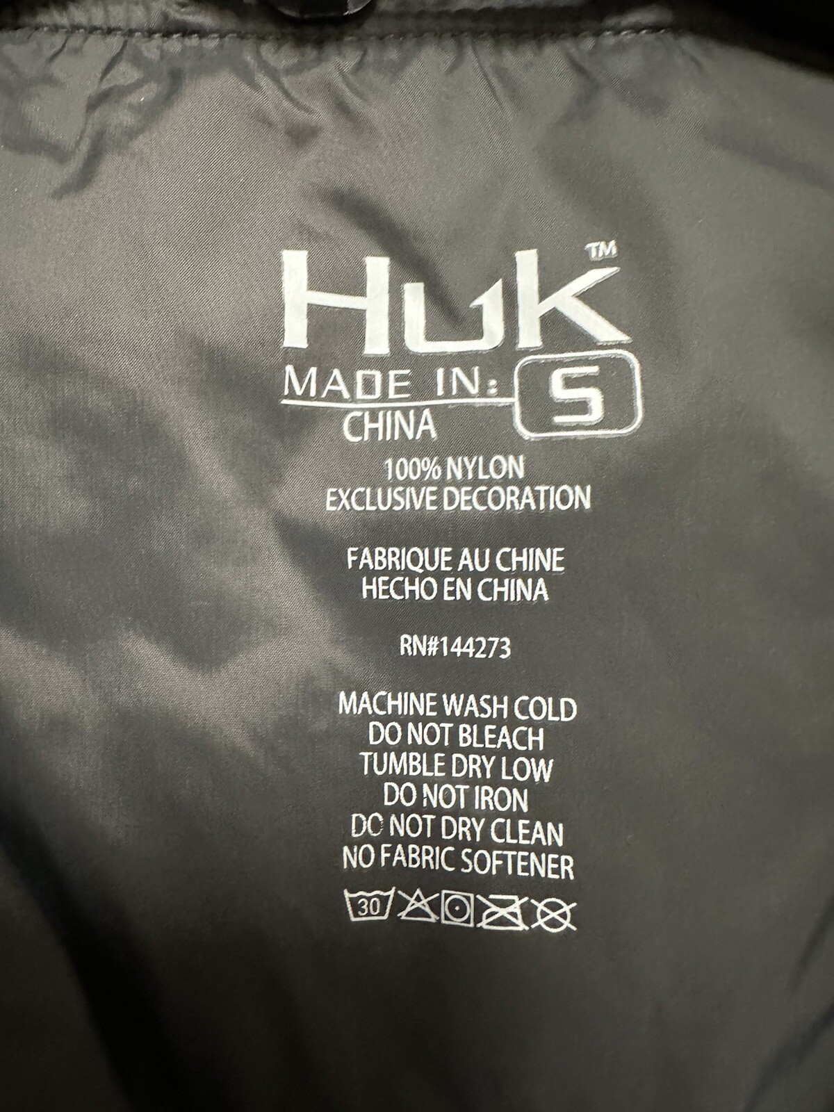 Huk Tarpon Quilt Scale Vest Volcanic Ash Men’s Small MSRP $90 New With Tags