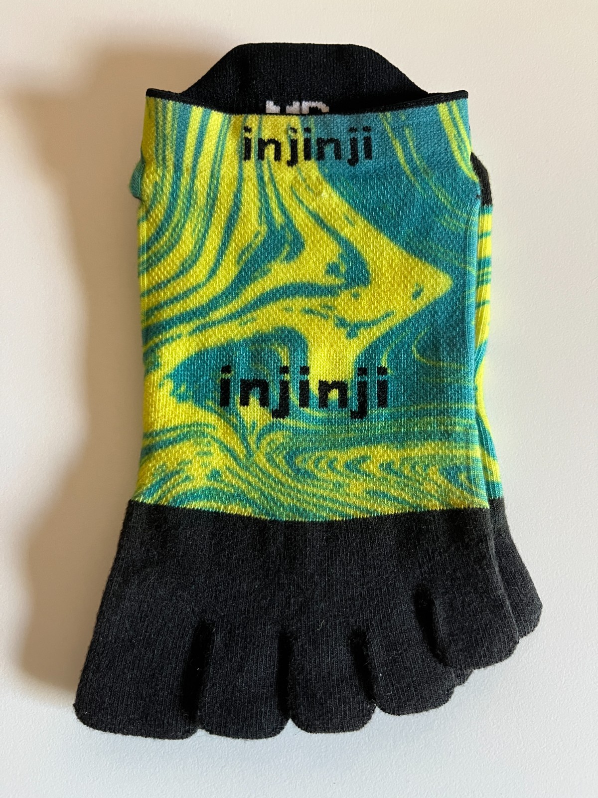 Injinji Spectrum Run Lightweight No‑Show Marble Spectrum Toesocks Socks Medium