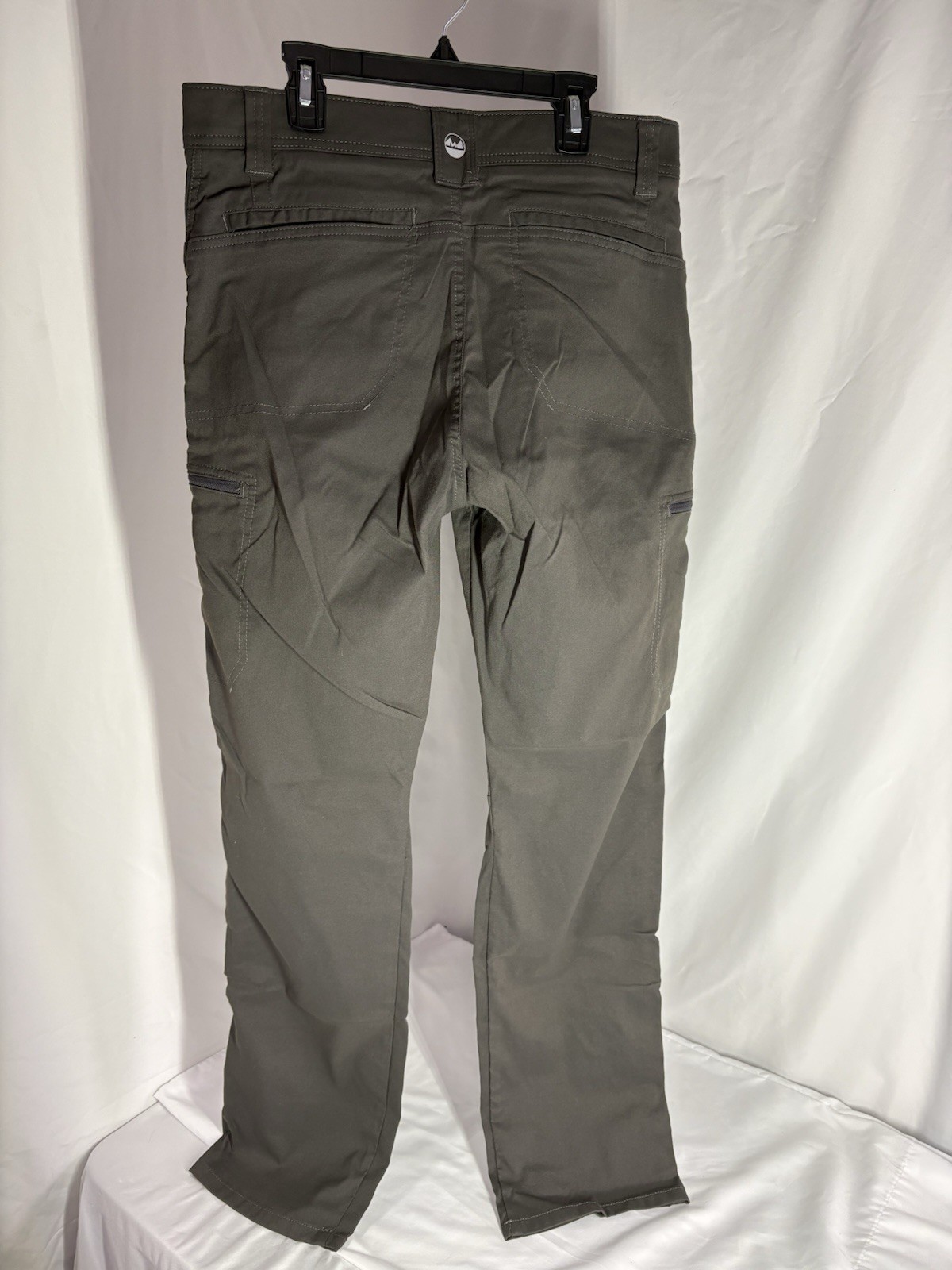 Wrangler ATG Men’s Gray Cargo Pants, Size 32×32, Side Zip, Pockets