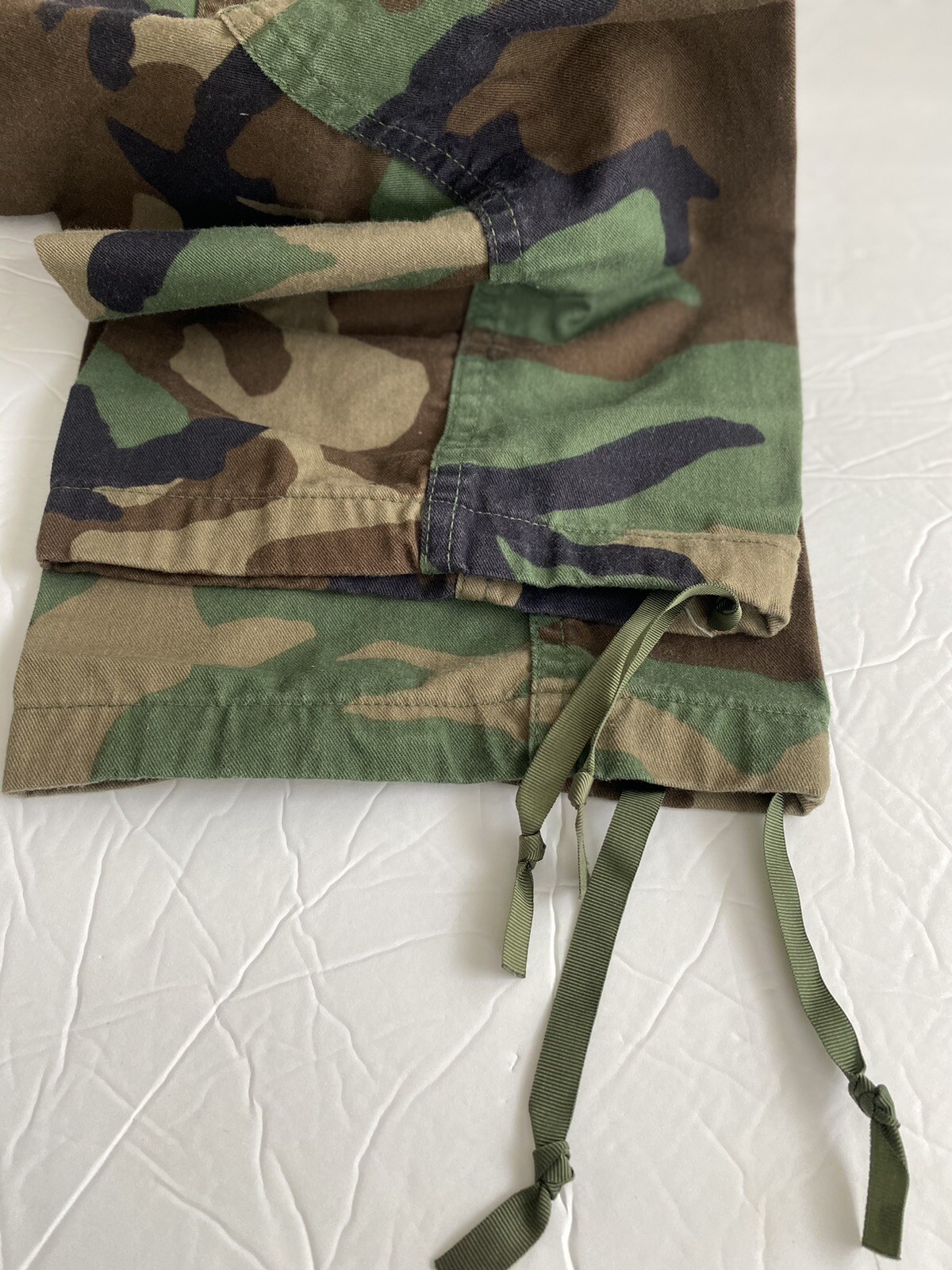 military cargo camo pants mans M heavy weight ,long 42 1/2 in, rise 12 in