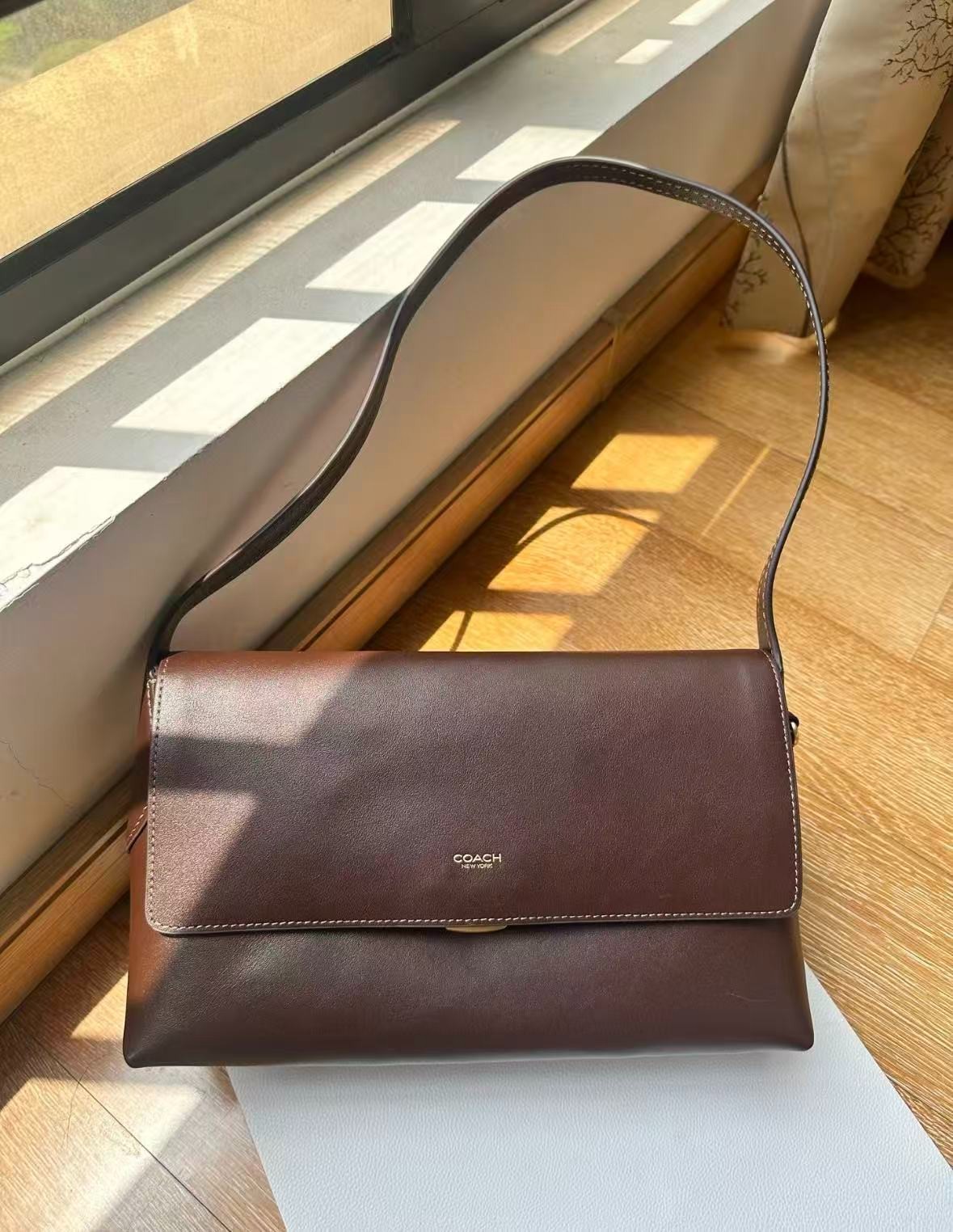 Coach CDS58 Maple Leather Chelsea Shoulder Crossbody Bag
