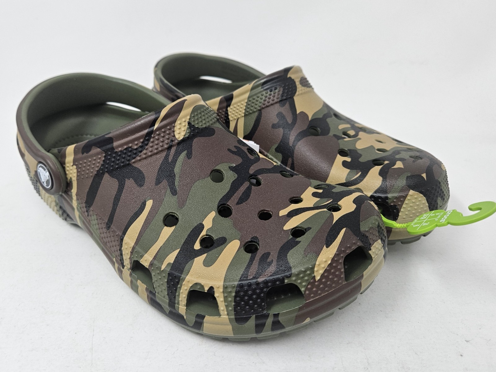 Crocs Classic Clog Slip-On Sandals, Unisex Kid’s Army Green Camo, 211879, NEW!