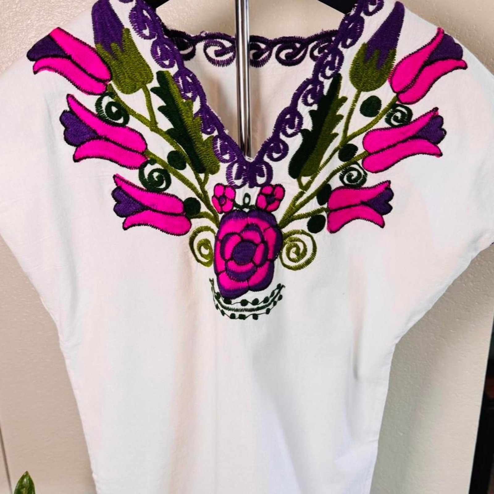 Hand embroidered mexican floral women’s blouse
