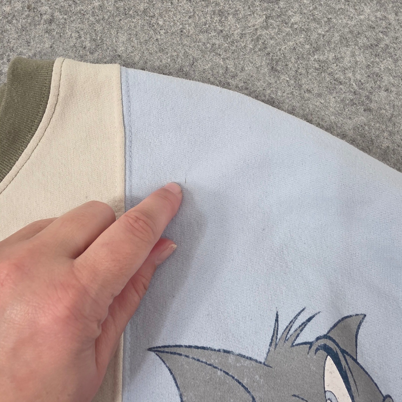 Tom and Jerry Colorblock Graphic Sweatshirt Men 3XL Green Artichoke Cartoon Y2K