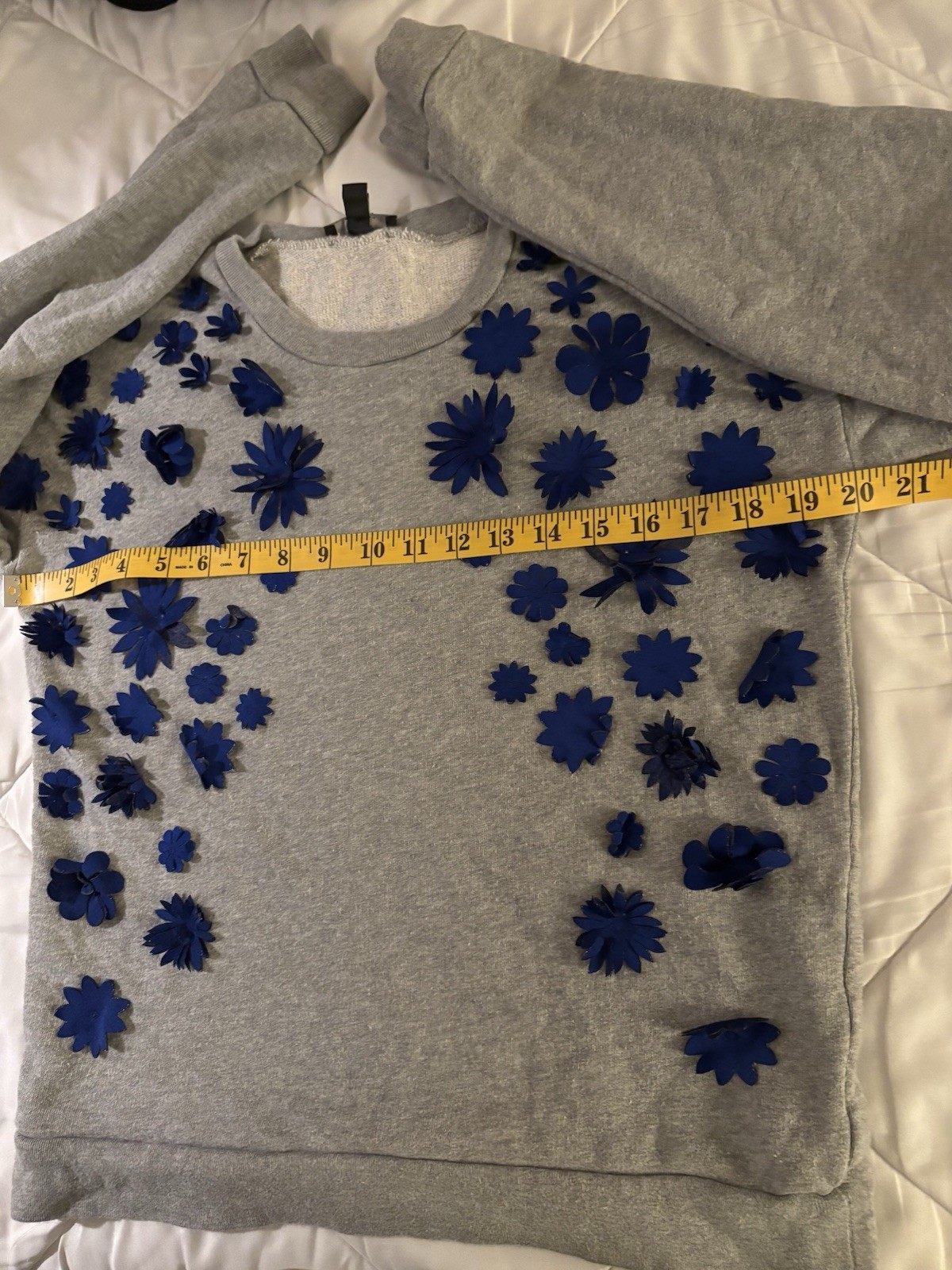 J.Crew Embellished Flower Sweatshirt XS JCrew Pullover Sweatshirt Hthr Quarry